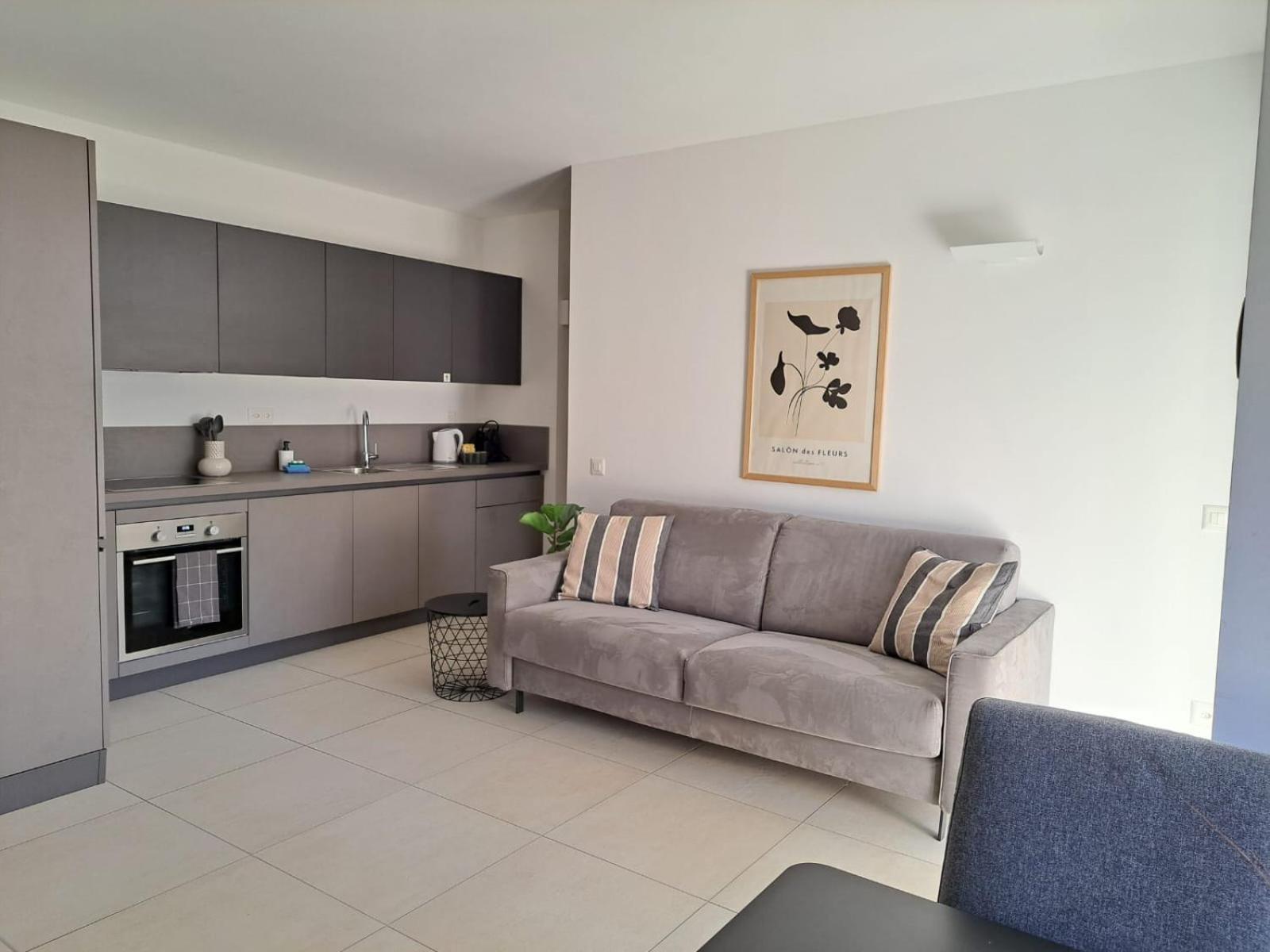 Urban Residence By Quokka 360 - Modern Apartments In 盧加諾 外观 照片